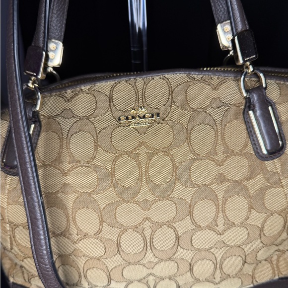 Coach Tan and Brown Signature Shoulder Bag - Picture 2 of 9